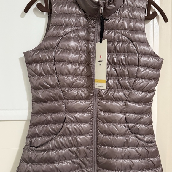 Lululemon Pack It Down Vest *Shine (Size 4) in Lunar Rock - Picture 8 of 11